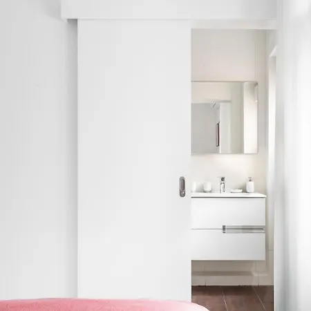 Lejlighed Joivy Bright And Beautiful 4br 5 Mins To Rato Subway Lisboa