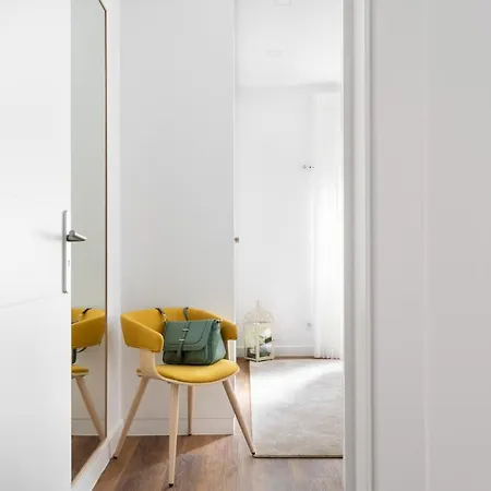 Joivy Bright And Beautiful 4br 5 Mins To Rato Subway